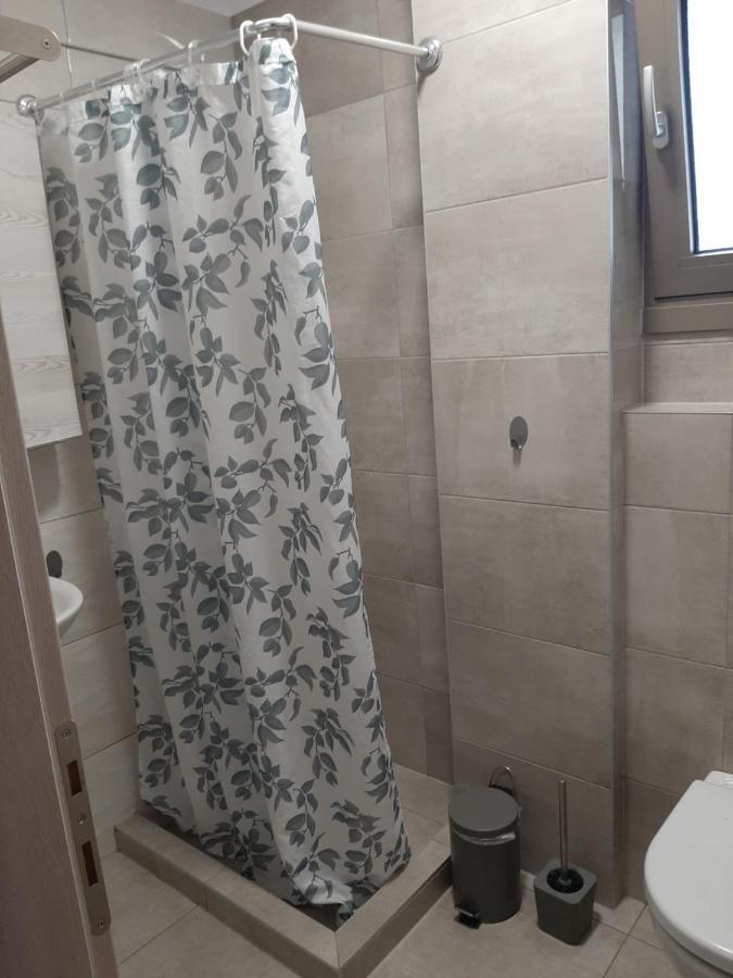U Jacka Apartment Néoi Póroi Ngoại thất bức ảnh