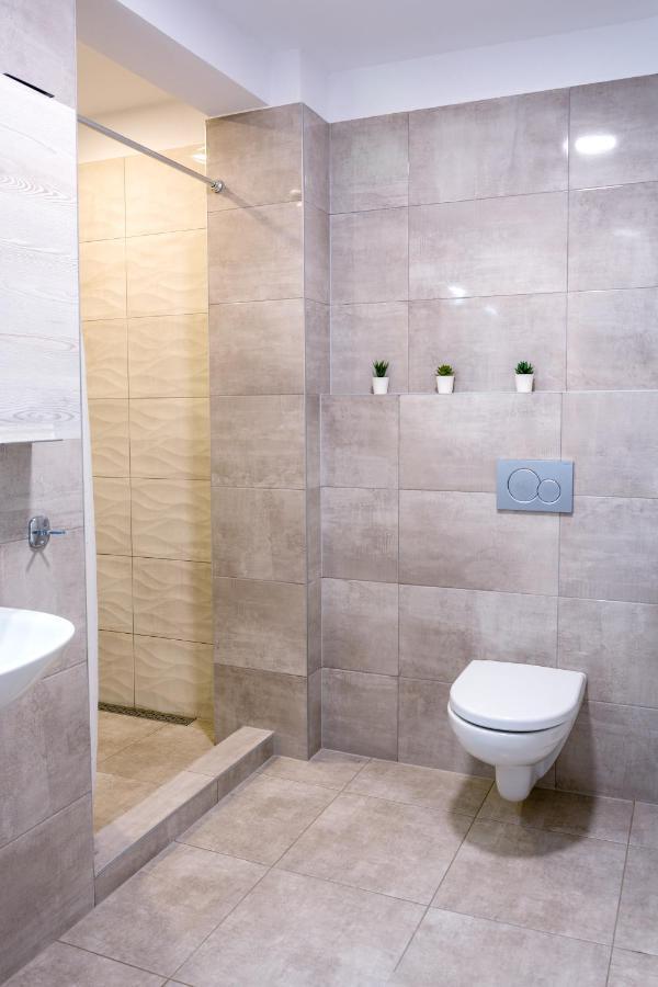 U Jacka Apartment Néoi Póroi Ngoại thất bức ảnh