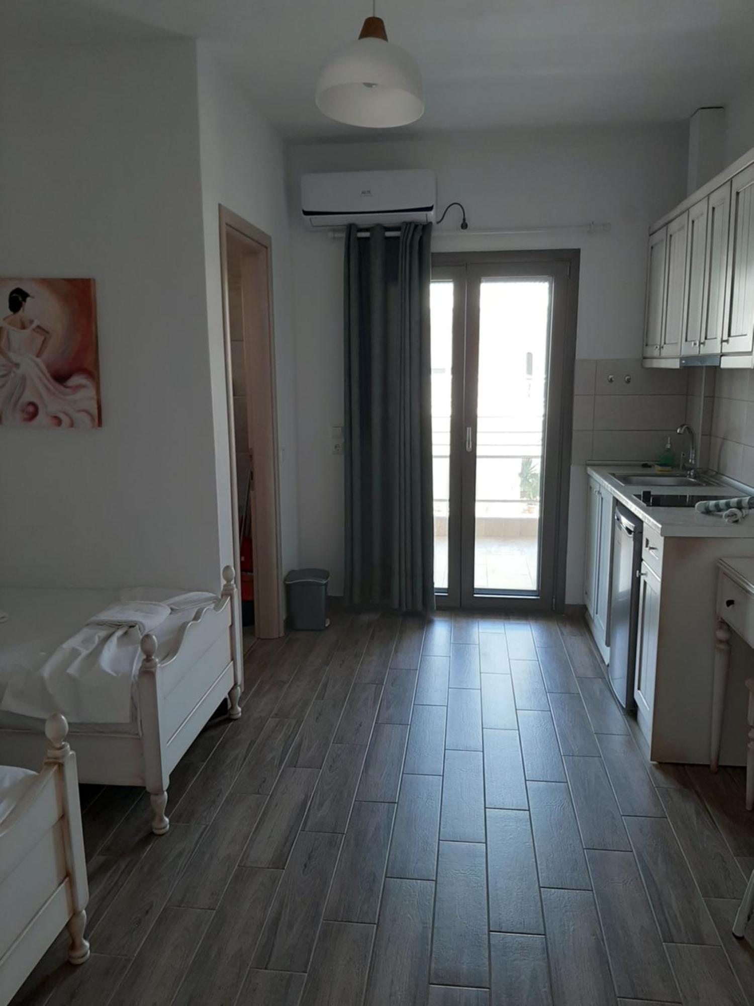 U Jacka Apartment Néoi Póroi Phòng bức ảnh