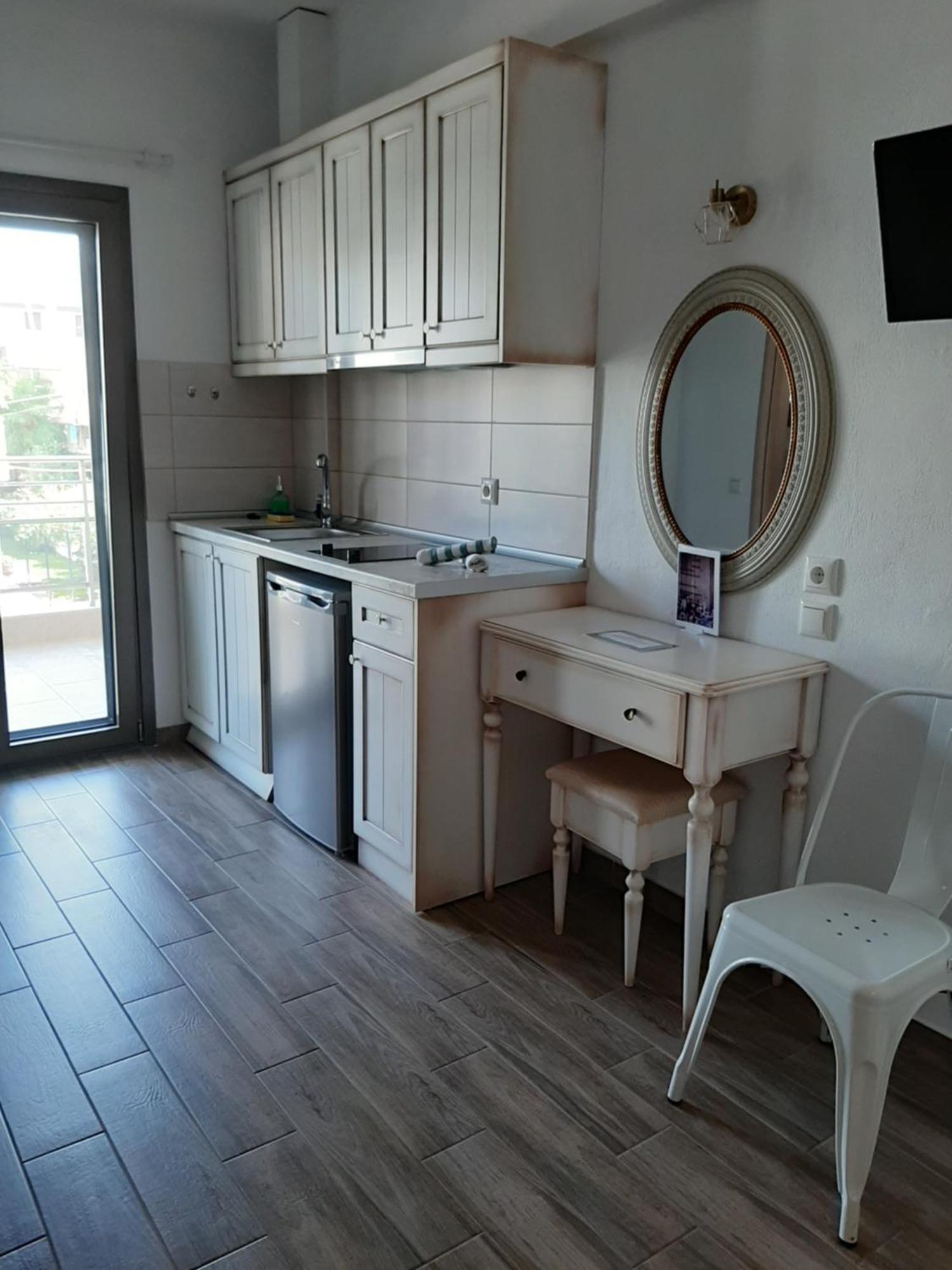 U Jacka Apartment Néoi Póroi Phòng bức ảnh